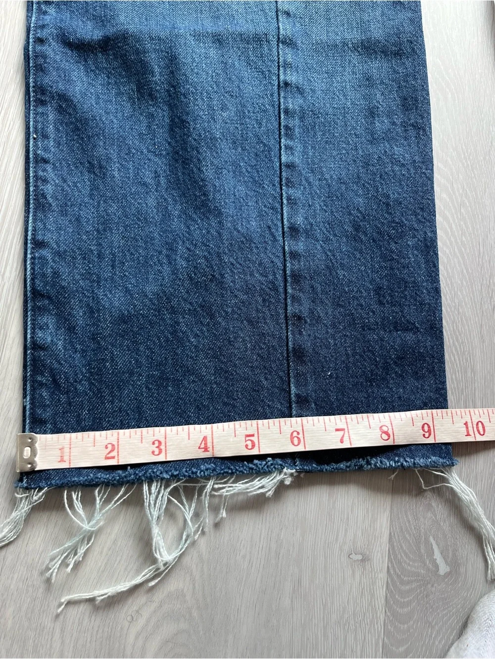MOTHER THE MID RISE FULL PIPE FLOOD FRAY BARREL BLUE JEANS WOMENS 26